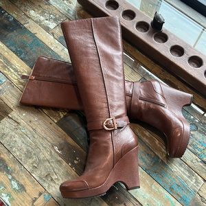 What For Brand boots in brown leather